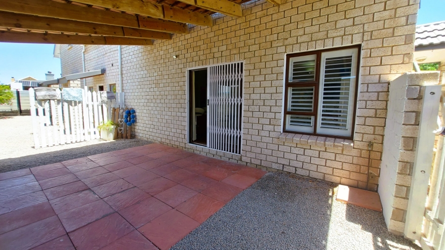 5 Bedroom Property for Sale in Britannia Bay Western Cape